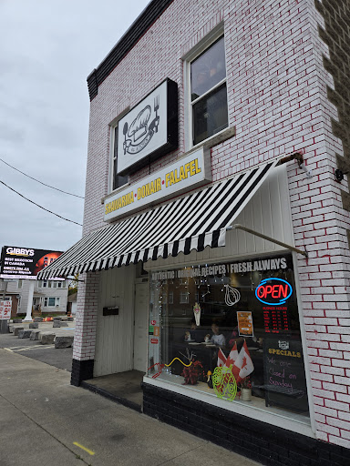 Photo of RG. Kitchen - 5054 Victoria Ave, Niagara Falls, ON L2E 4E1